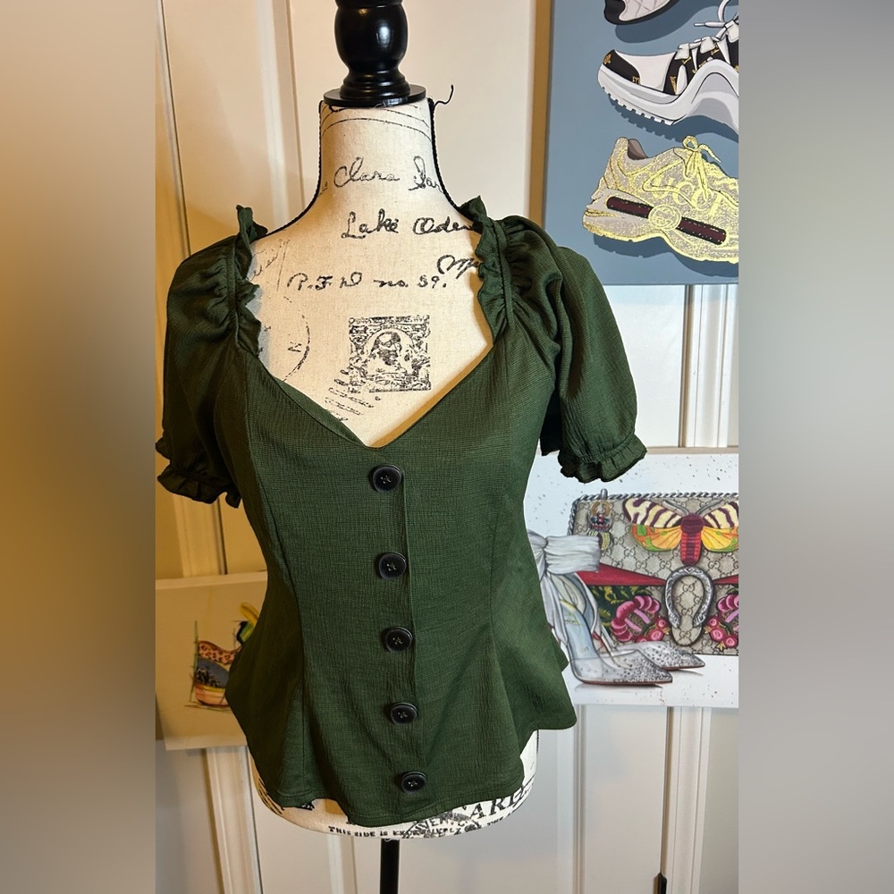 Green blouse Women's Top